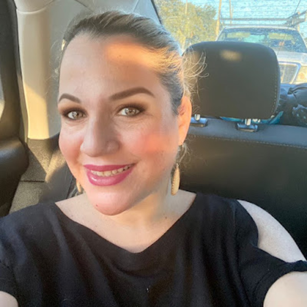 Meet your Posher, Danay